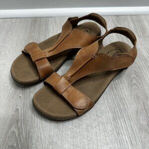 Taos The Show Adjustable Sandals sz 8 Brown Leather Supportive Footbed Comfort